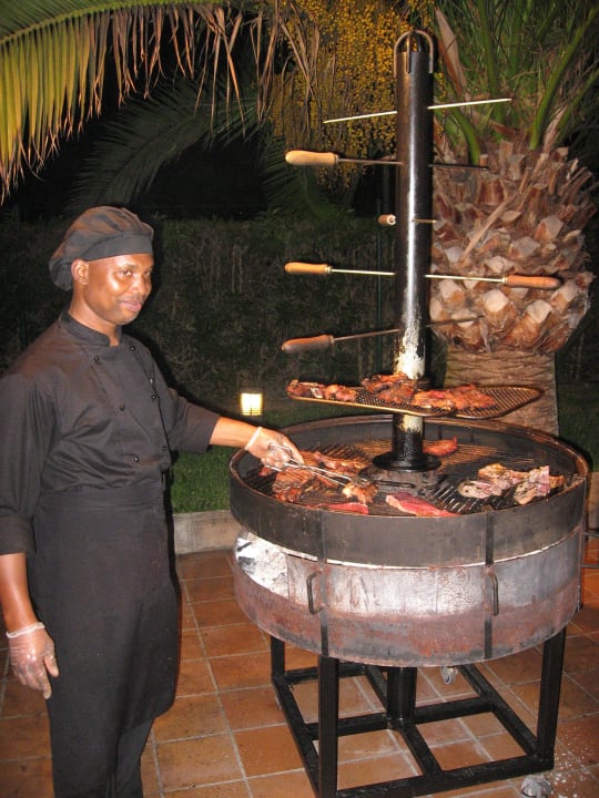 Grill beim Argentinier Protur Safari Park Aparthotel