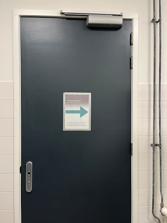 Pool Roompot Marinapark Volendam