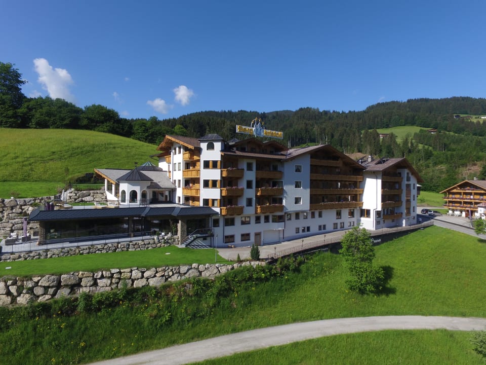 Außenansicht Hotel Bergkristall