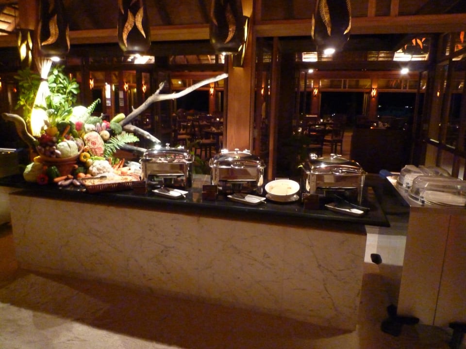 Funama Buffet Restaurant Vilamendhoo Island Resort & Spa