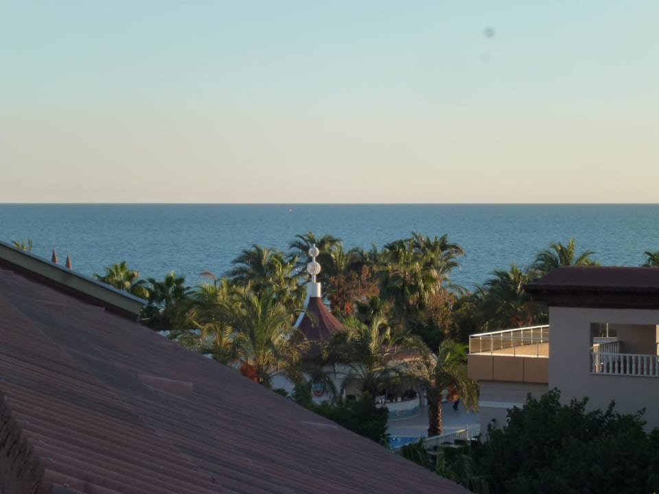 Schöner Ausblick auf Meer von Balkon Belek Beach Resort Hotel