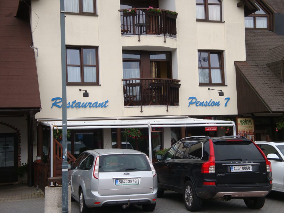 Außenansicht Wellness Pension 7