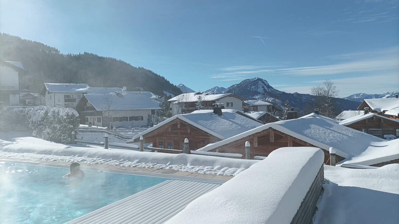 Pool Panoramahotel Oberjoch