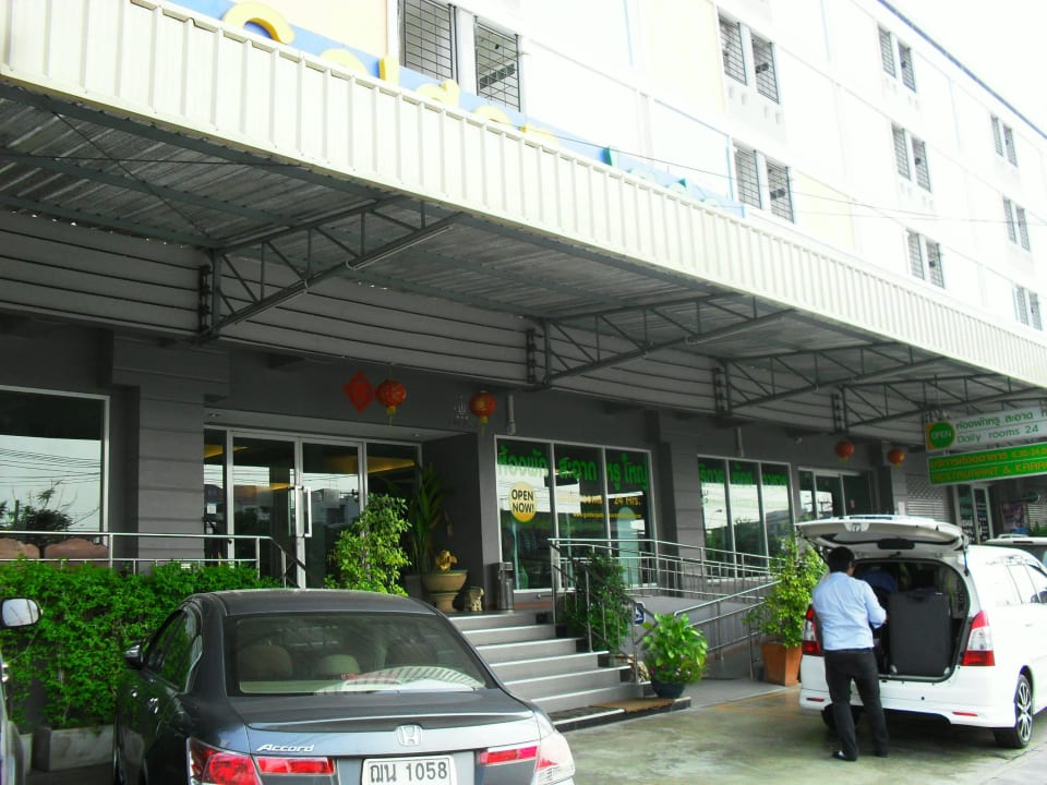 Eingang Hotel Golden Jade Suvarnabhumi