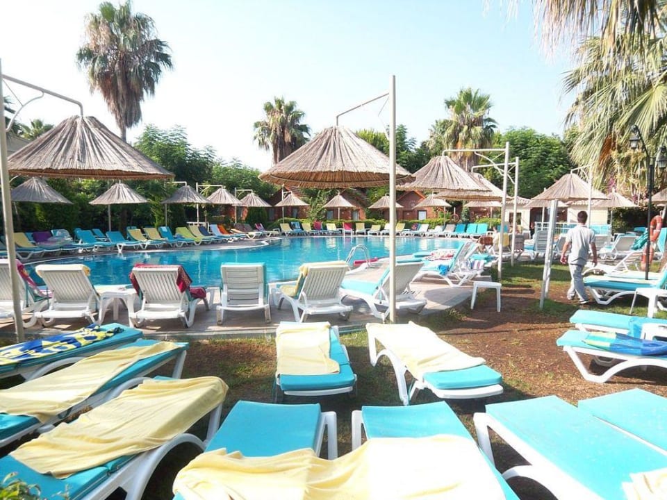 Aus anderer Sicht um 9°° Uhr morgens (Handtücher) Can Garden Beach