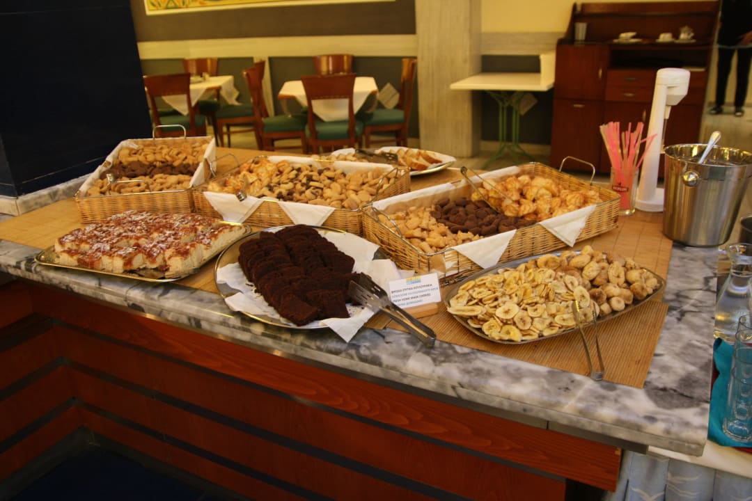 Ein Teil vom Abendbuffet Simantro Resort