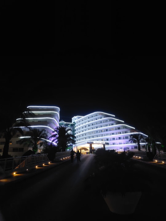 Außenansicht Hotel Miracle Resort