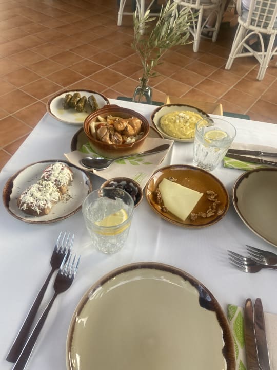 Gastro Anissa Beach & Village