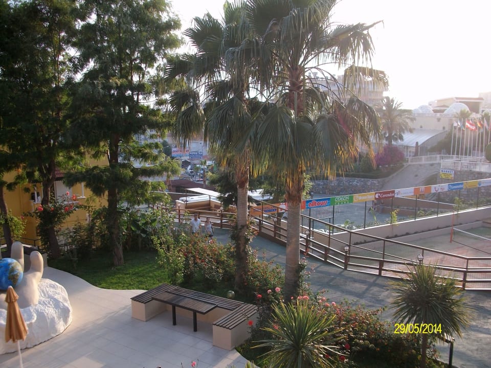 Neue Auffahrt Hotel Club Paradiso