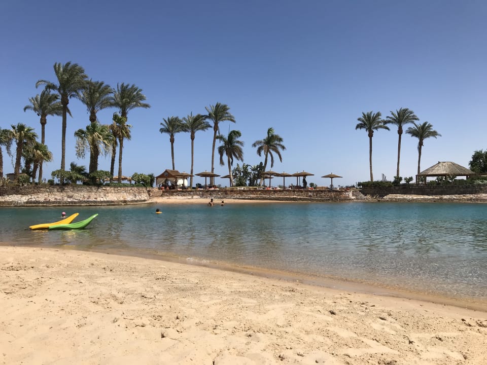 Blick auf die Insel Marriott Hurghada Beach Resort