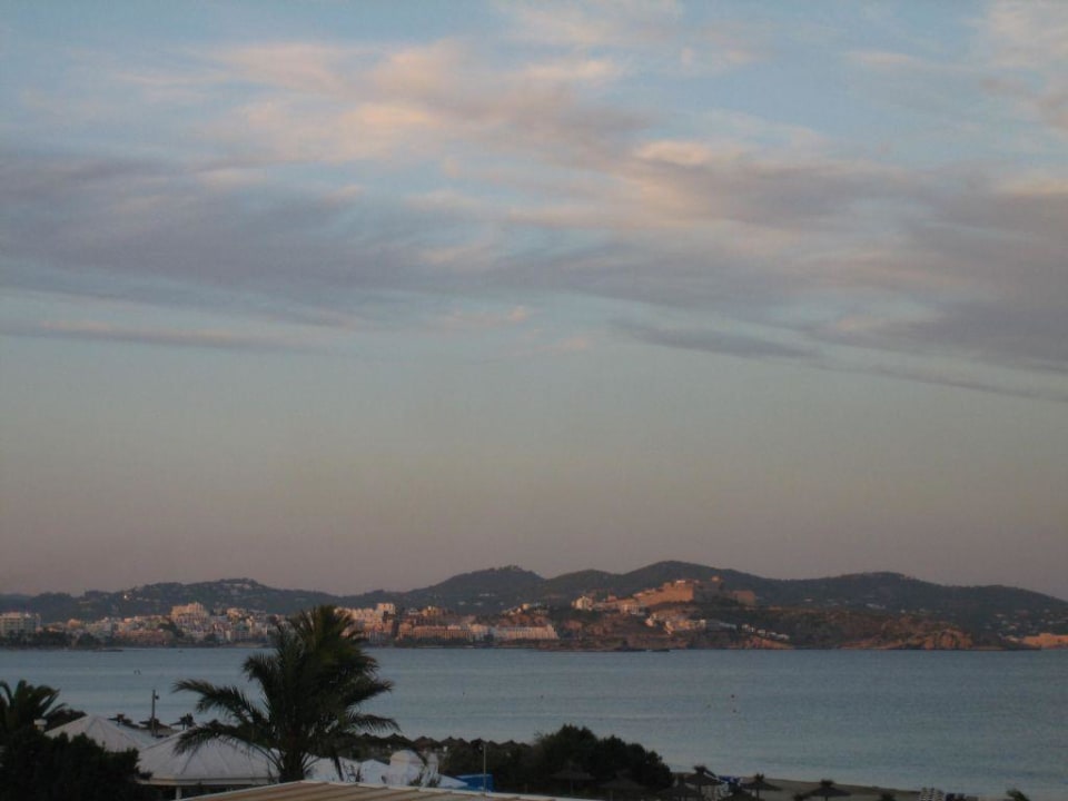 Ausblick auf Ibiza Stadt Grand Palladium Select Palace Ibiza