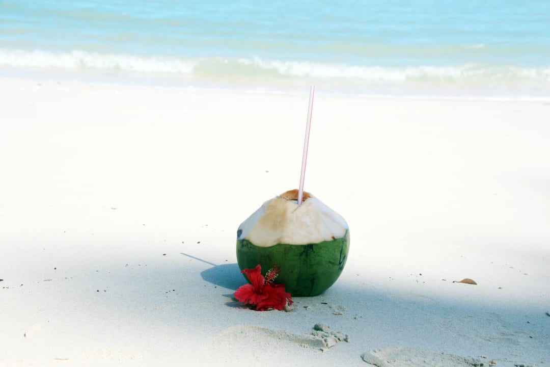 Cocosnuss am Strand Cape Panwa Hotel
