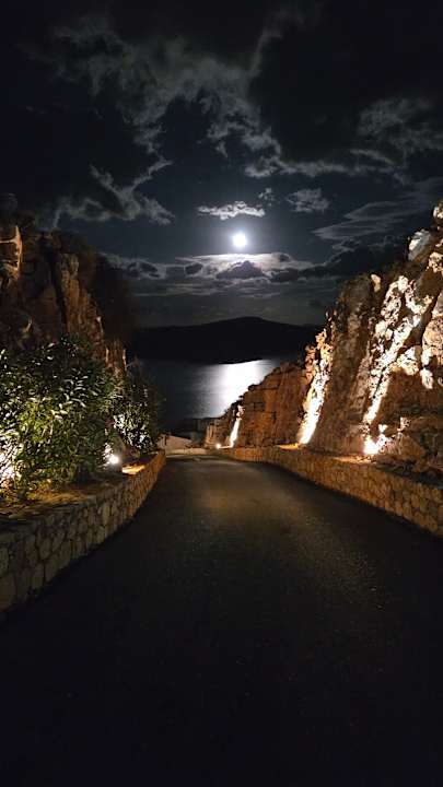 Gartenanlage Domes Aulus Elounda All-Inclusive Resort, Curio Collection by Hilton