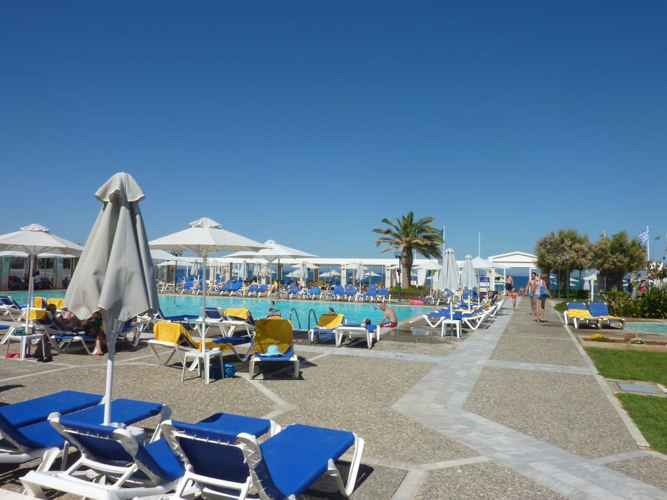 Unterer Pool Annabelle Beach Resort