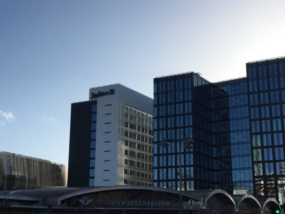 Von aussen Radisson Blu Waterfront Hotel