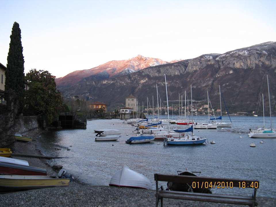Il porticciolo di Pescallo Hotel La Pergola