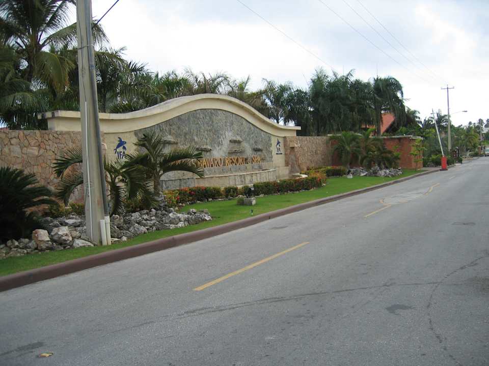 Zufahrt zum Hotel Villas Bavaro Resort & Spa