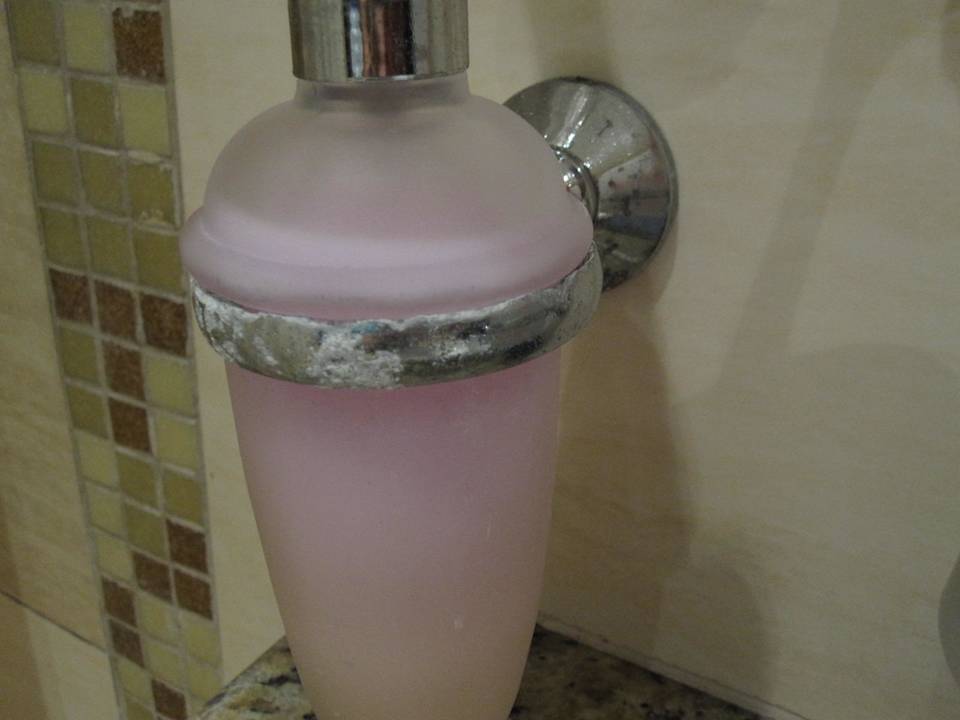 Seifenspender im Badezimmer Hotel Cazablanka / Casablanca