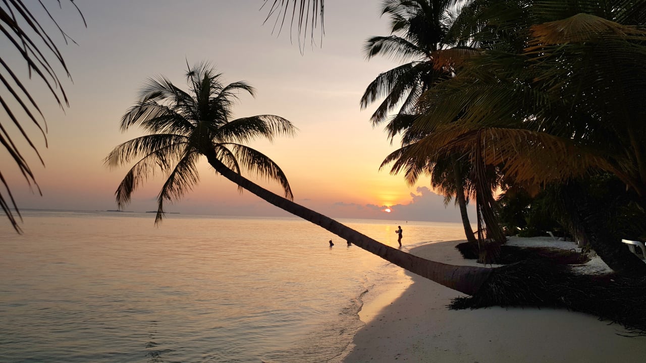 Strand Vilamendhoo Island Resort & Spa