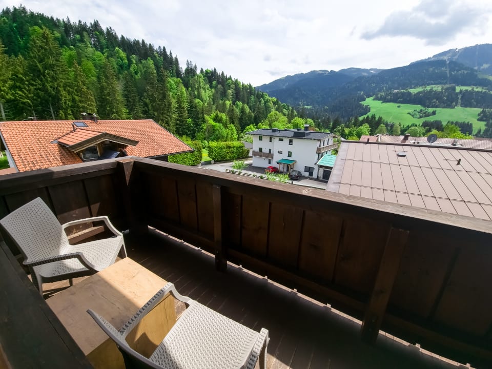 Ausblick Garni Hotel - Das Alpin Kaiserzeit