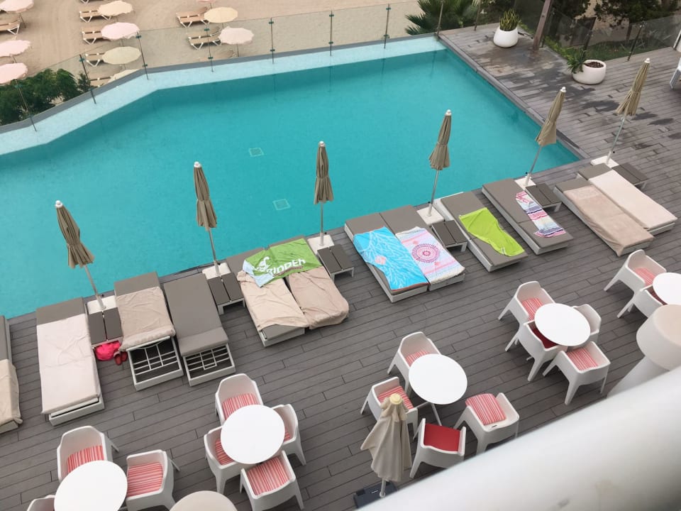 Pool Grupotel Ibiza Beach Resort