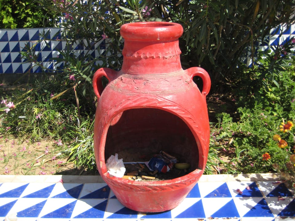 Mülleimer Hotel El Mouradi Djerba Menzel