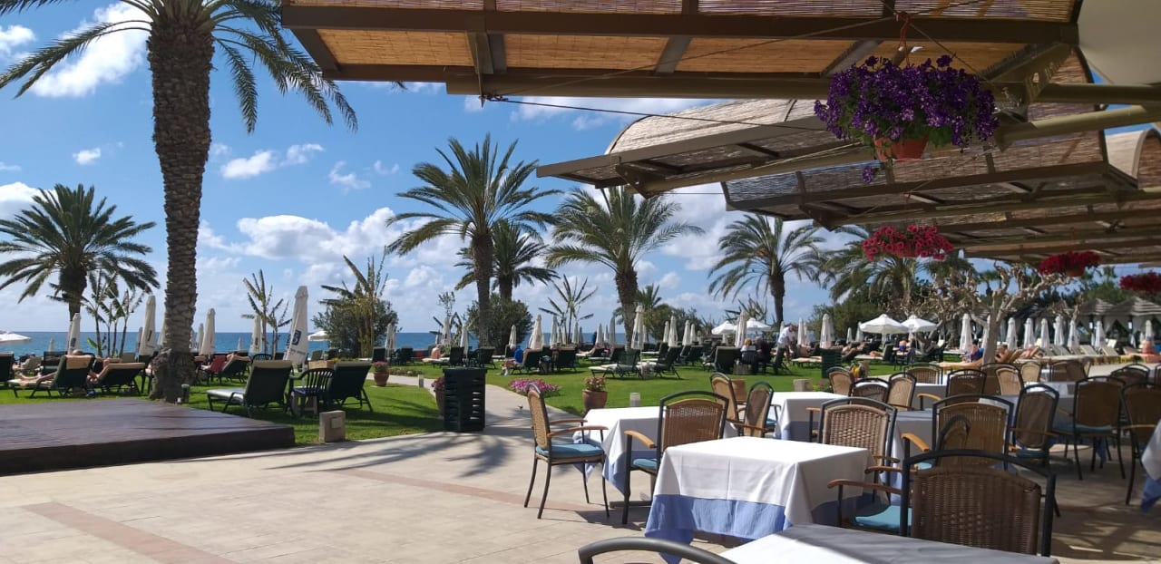 Gastro Constantinou Bros Athena Royal Beach Hotel