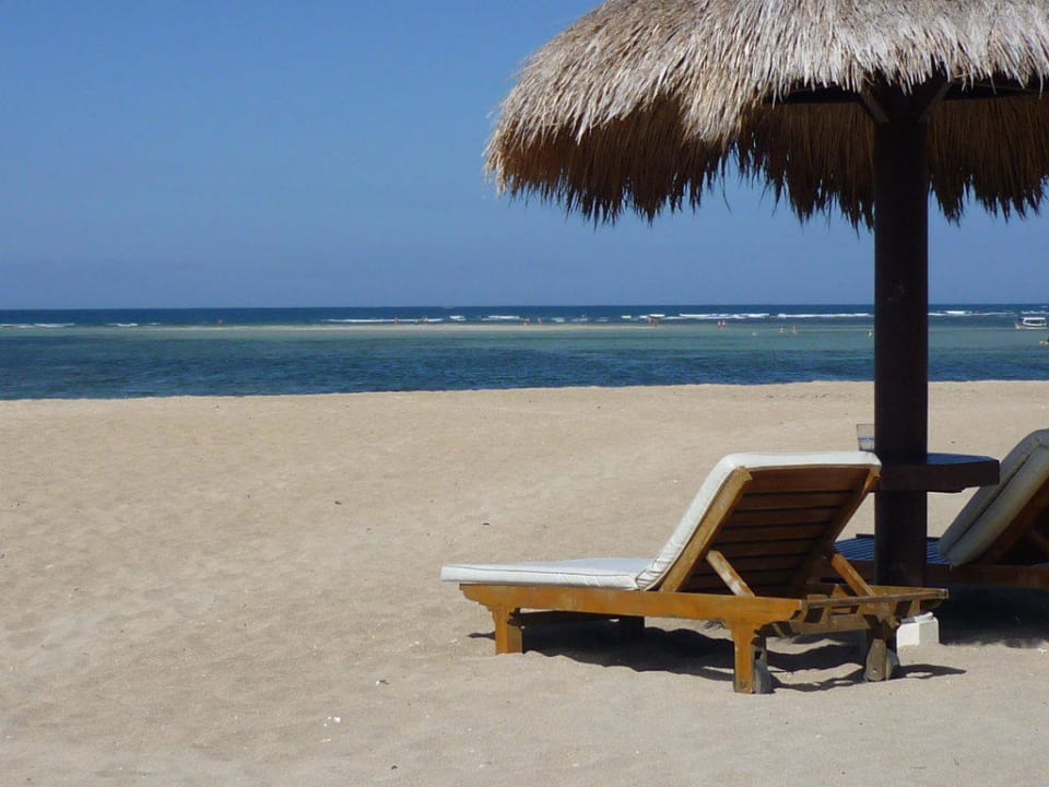 Strand nebenan Sadara Resort