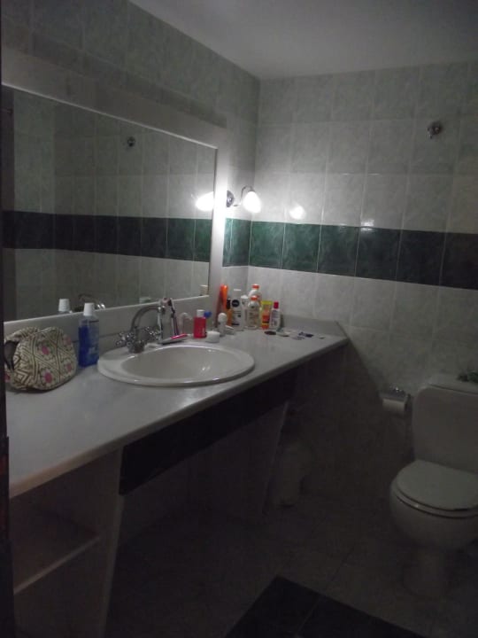 Das Bad (Badewanne nicht zu sehen) Ilios K Village Resort