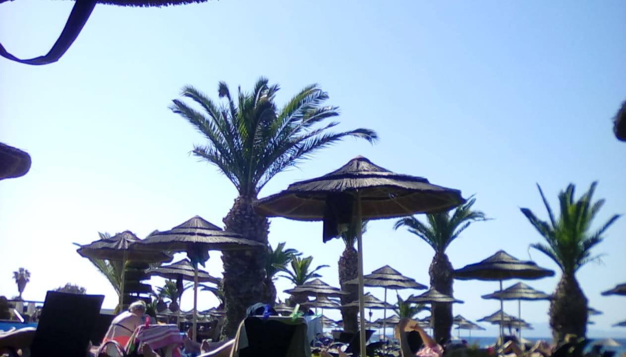 Strand The Ixian Grand & All Suites