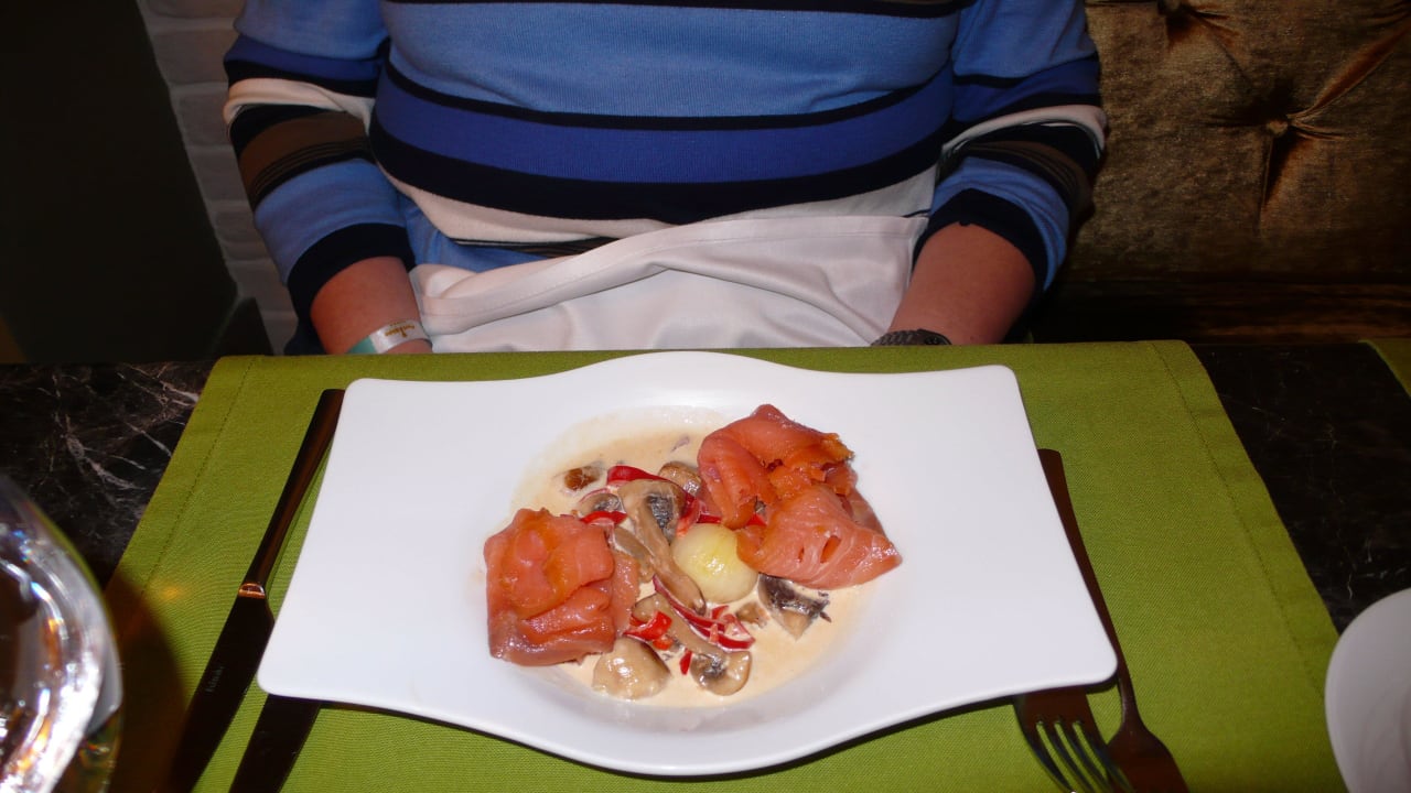 A-la-carte, Lachs+Pilze Port Side Resort Hotel