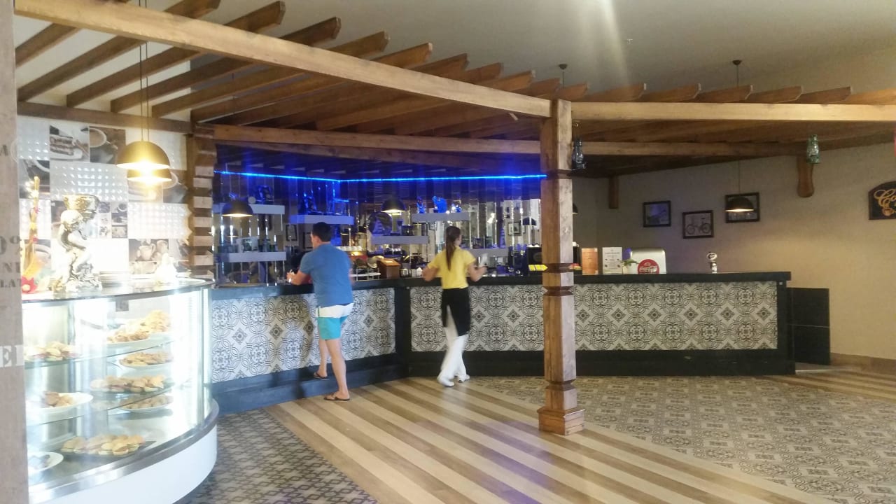 Sissy Cafe TUI MAGIC LIFE Jacaranda