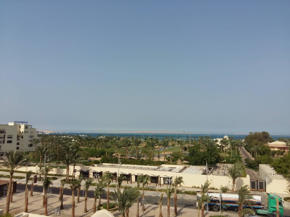 ))) Steigenberger Aqua Magic