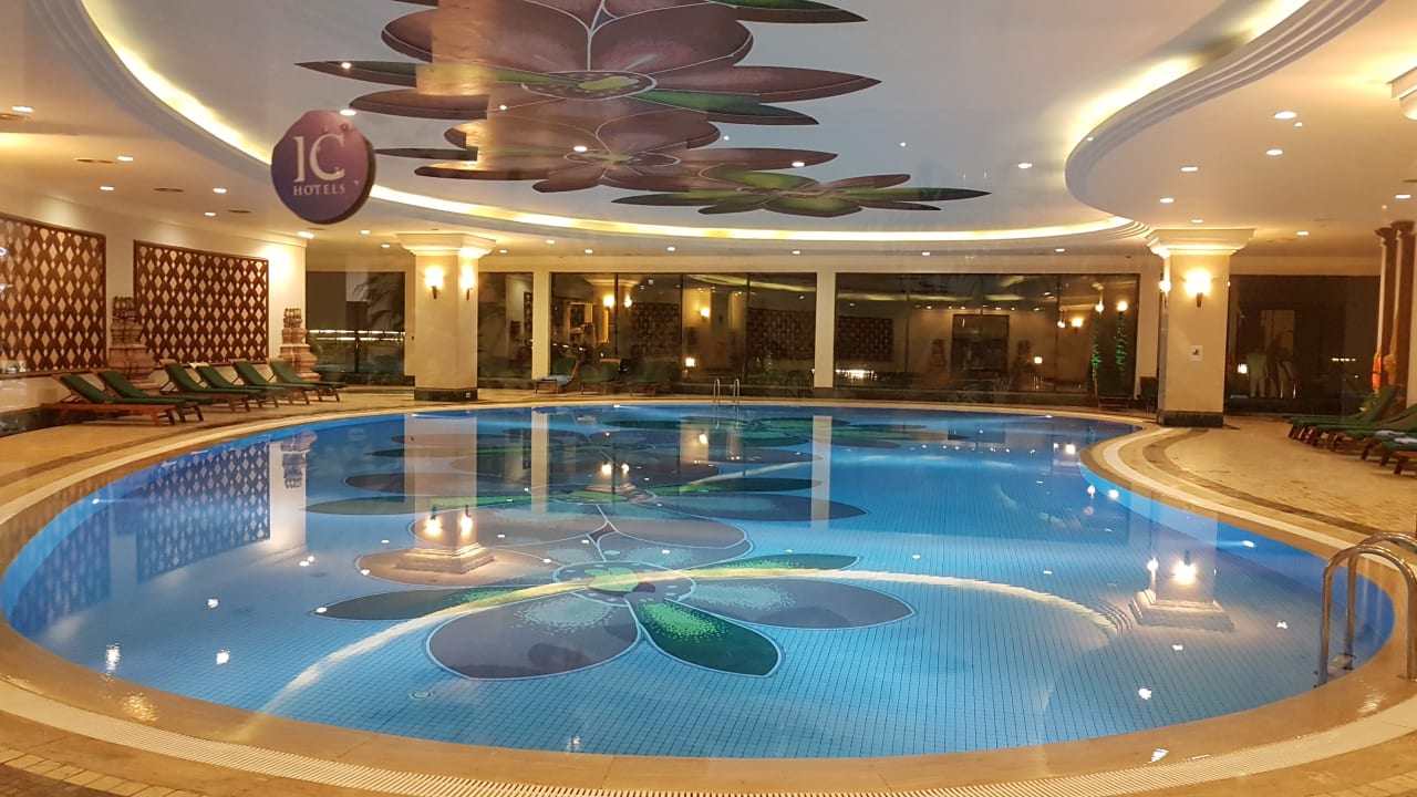 Pool IC Hotels Green Palace