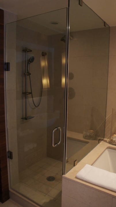 Große Dusche Carillon Miami Wellness Resort