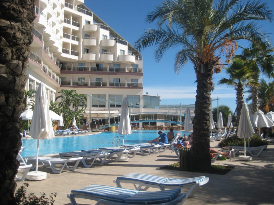Relaxpool Saturn Palace Resort Hotel