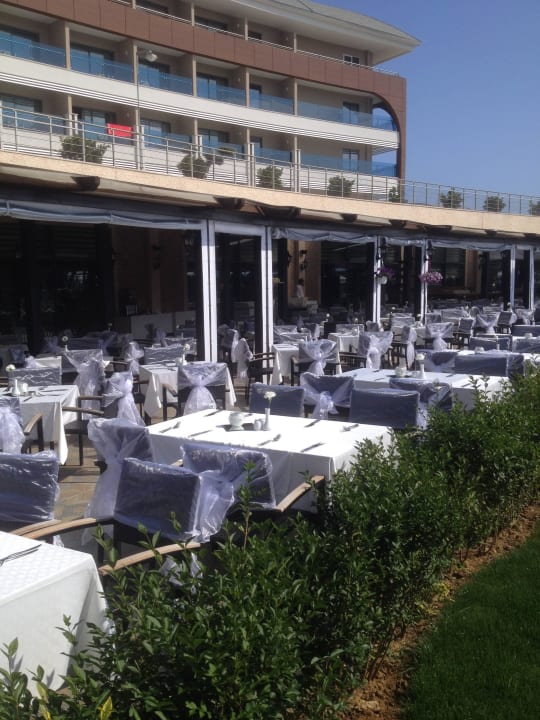 Hauptrestaurant Aussenterrasse TUI MAGIC LIFE Jacaranda