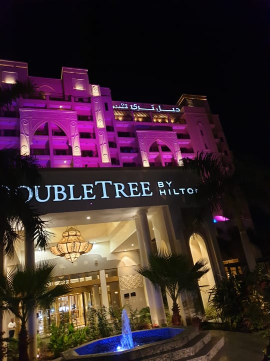 Außenansicht DoubleTree by Hilton Resort & Spa Marjan Island