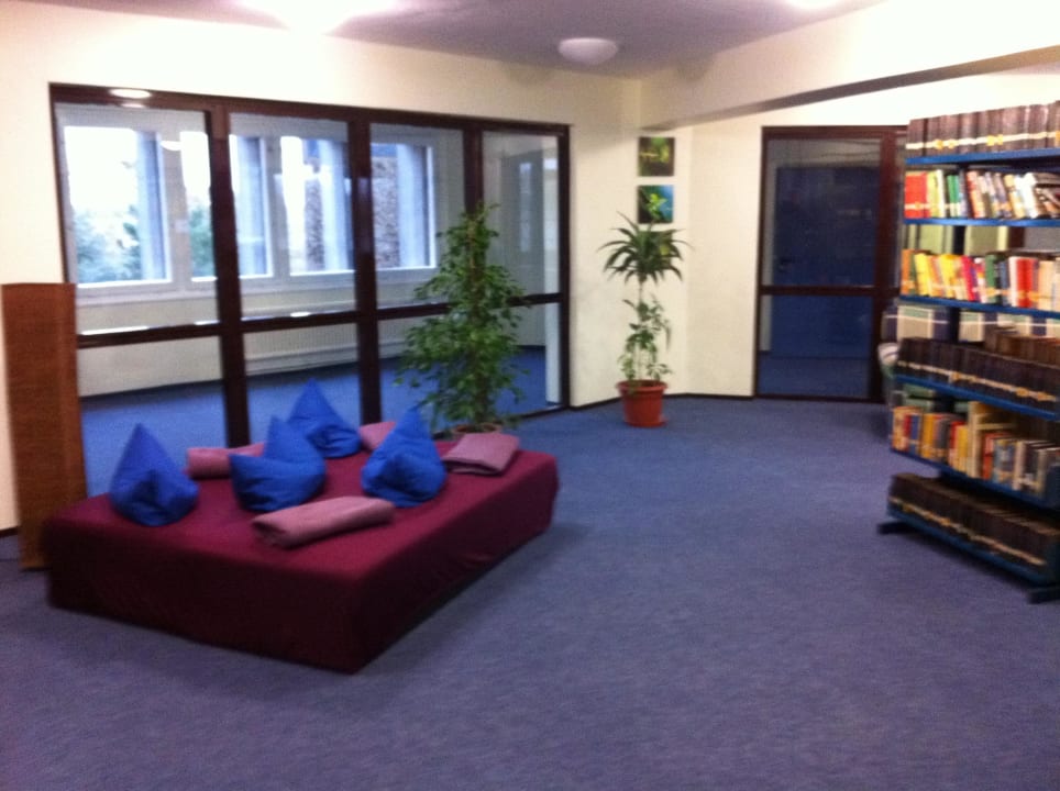 Bibliothek 2012 AHORN Seehotel Templin