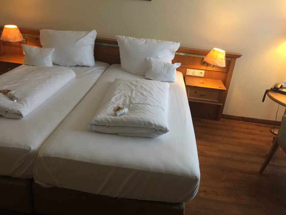Gemütliches Bett Parkhotel Altmühltal