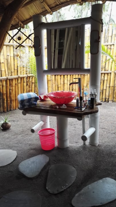 Zimmer Coconut Garden Beach Resort