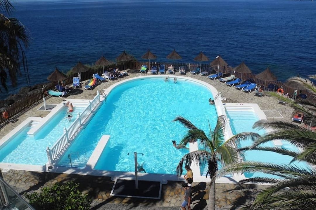 Kleiner Pool auf der Meerseite Melia La Palma Hotel