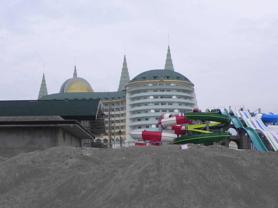 Blick vom Strand aufs Hotel Hotel Delphin Imperial