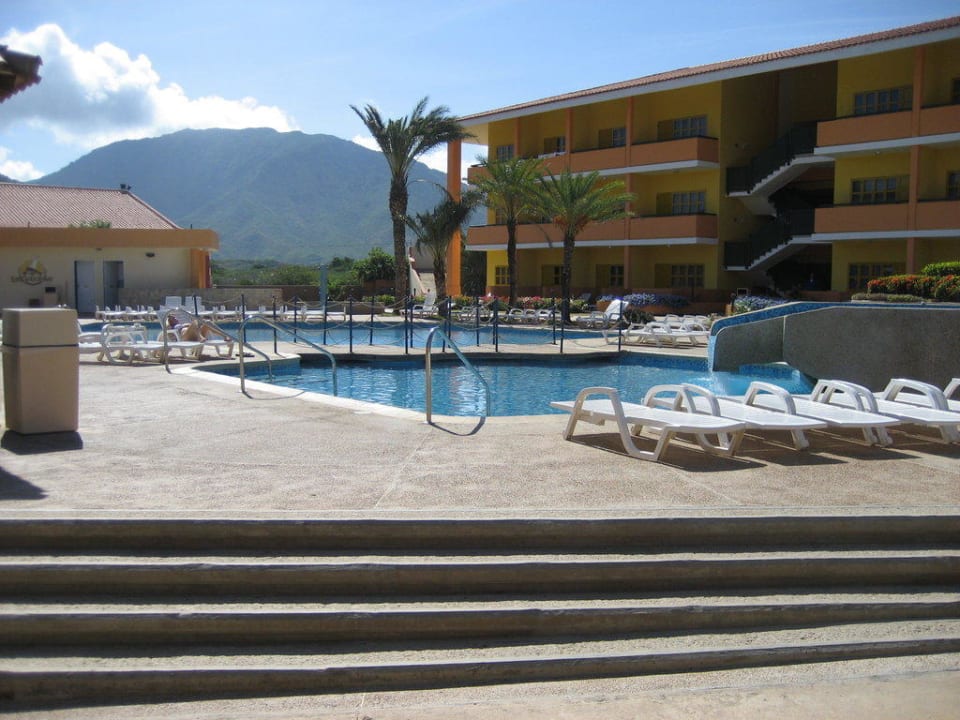 Außenansicht mit Pool Hotel Dunes Puerto Cruz