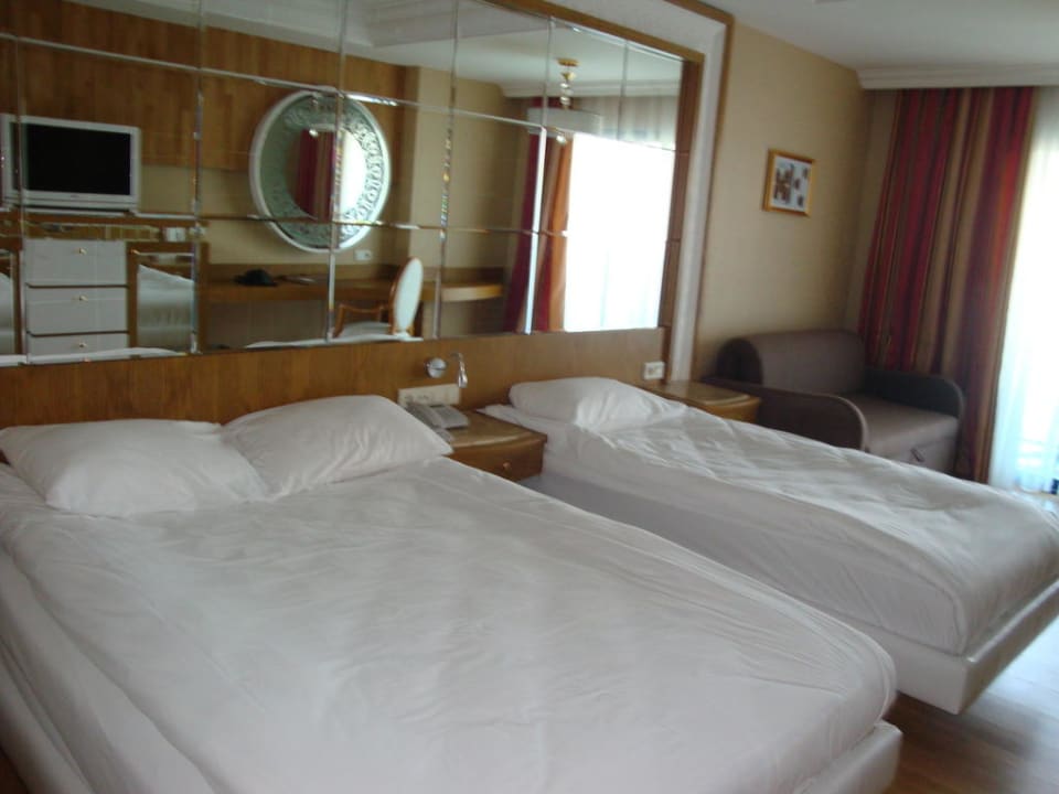 Zimmer - Betten Granada Luxury Okurcalar