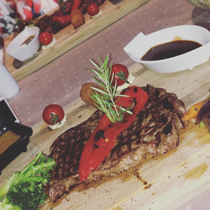 Gastro Saturn Palace Resort Hotel