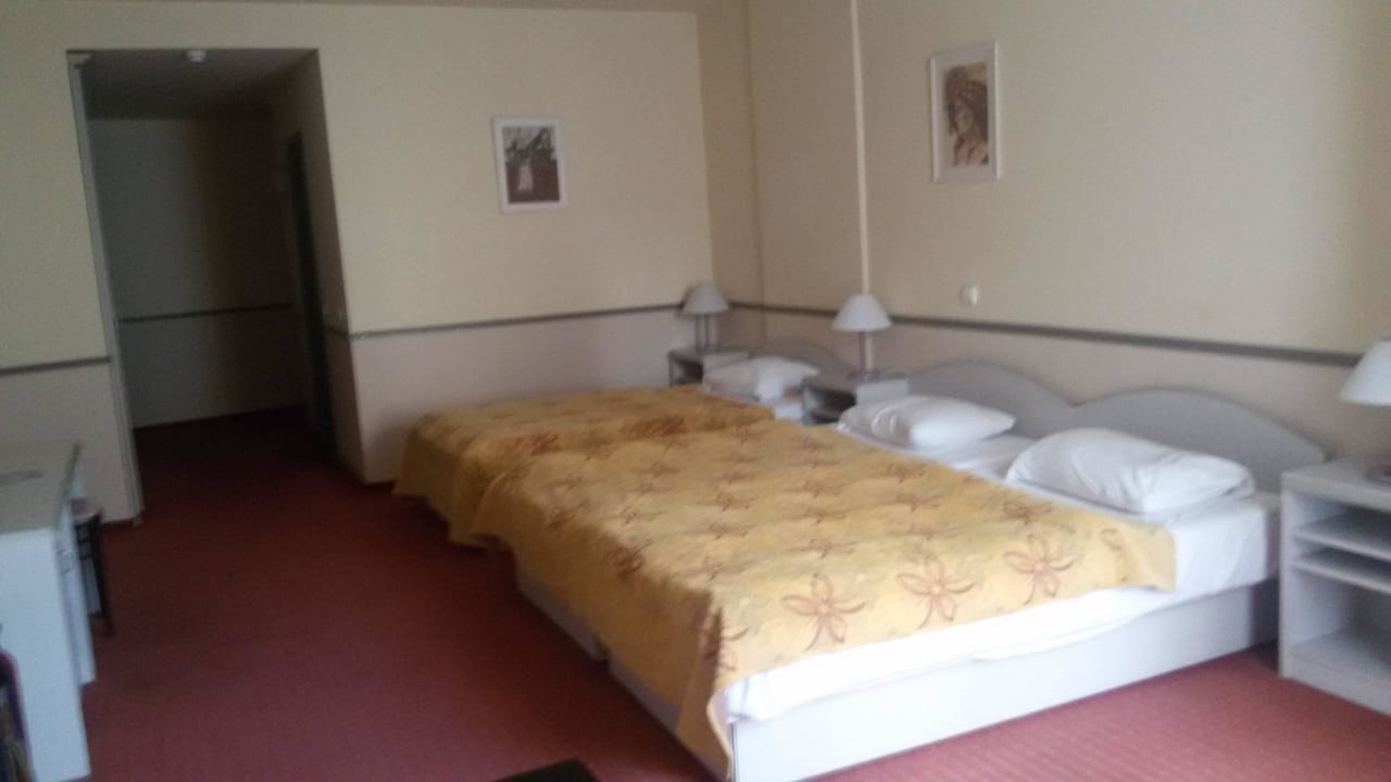 Doppelzimmer mit 3 Betten Corvin Hotel - Sissi Wing