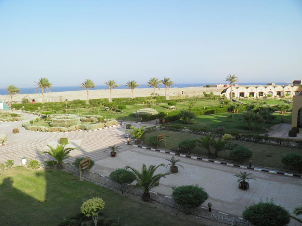 Blick vom Dach des Haupthauses Hotel Carnelia Beach Resort