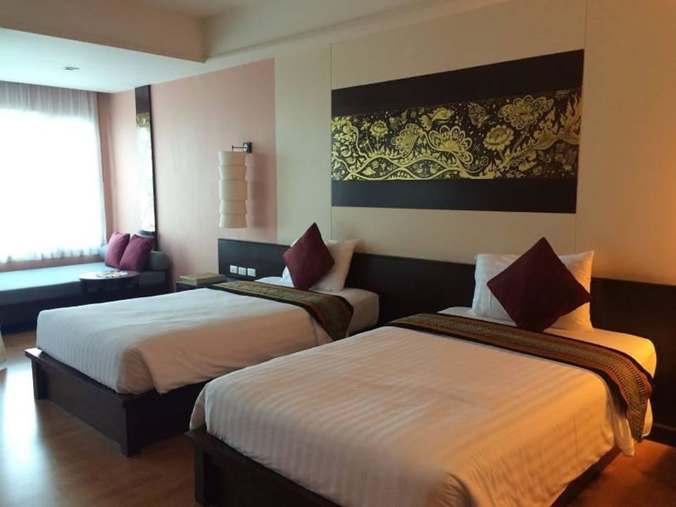 Twin beds Hotel Grand Pacific Sovereign Resort & Spa