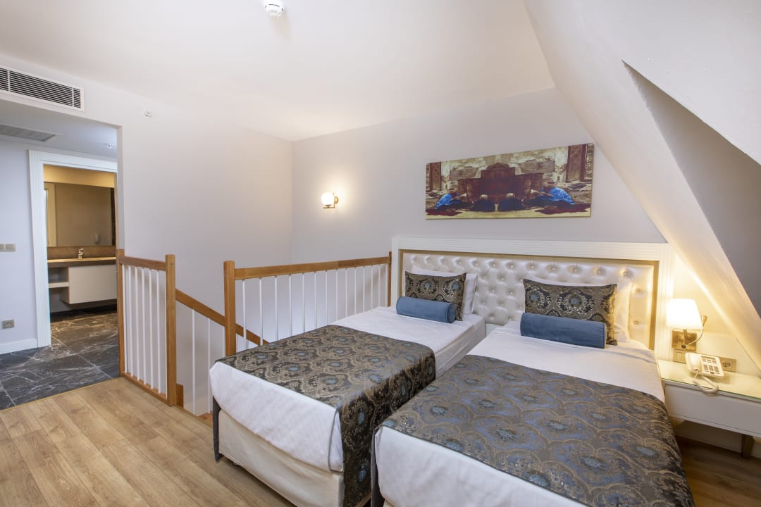 Zimmer Haydarpasha Palace